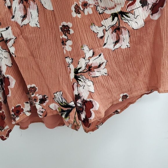Everly Women's Peach Faux Wrap Tie Front Floral Print Romper Size S - Picture 4 of 8